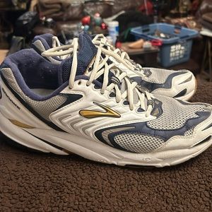 Brooks beast hydroflow shoes